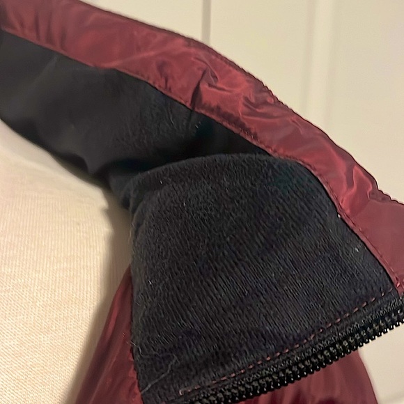 Women’s burgundy Spyder, puffer jacket. Size XL. - Picture 3 of 7